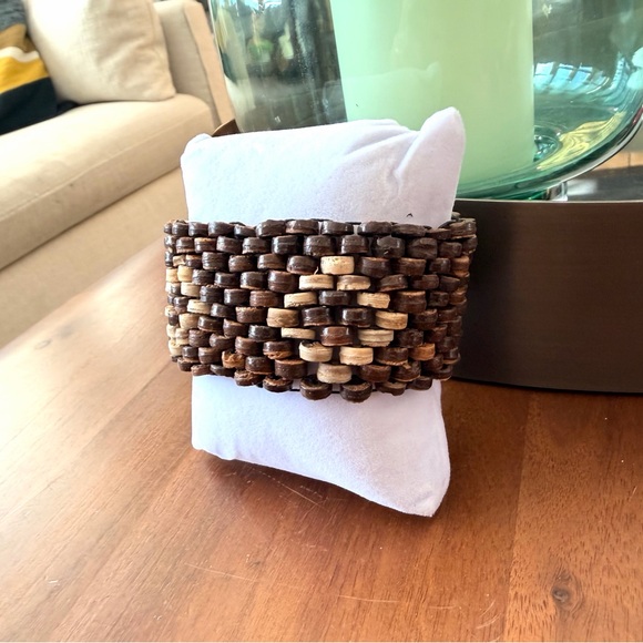 Wooden Beaded Diamond Pattern Bracelet - Picture 2 of 3